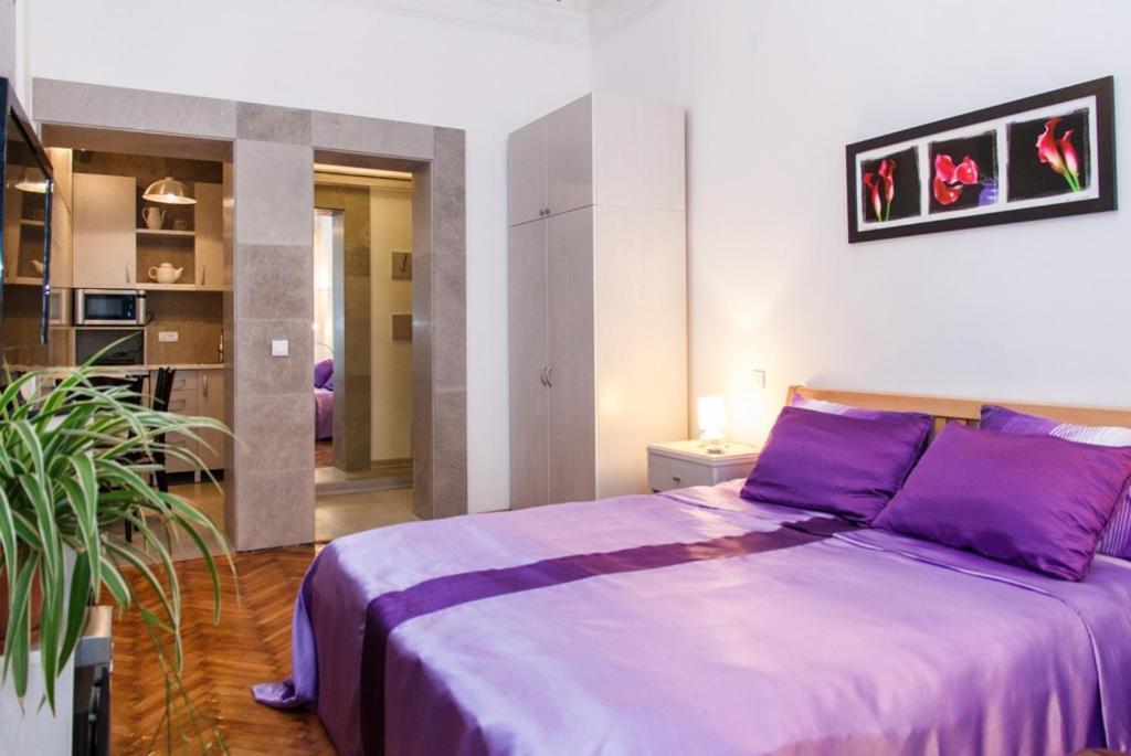 City Center Apartment With Balcony 베오그라드 외부 사진