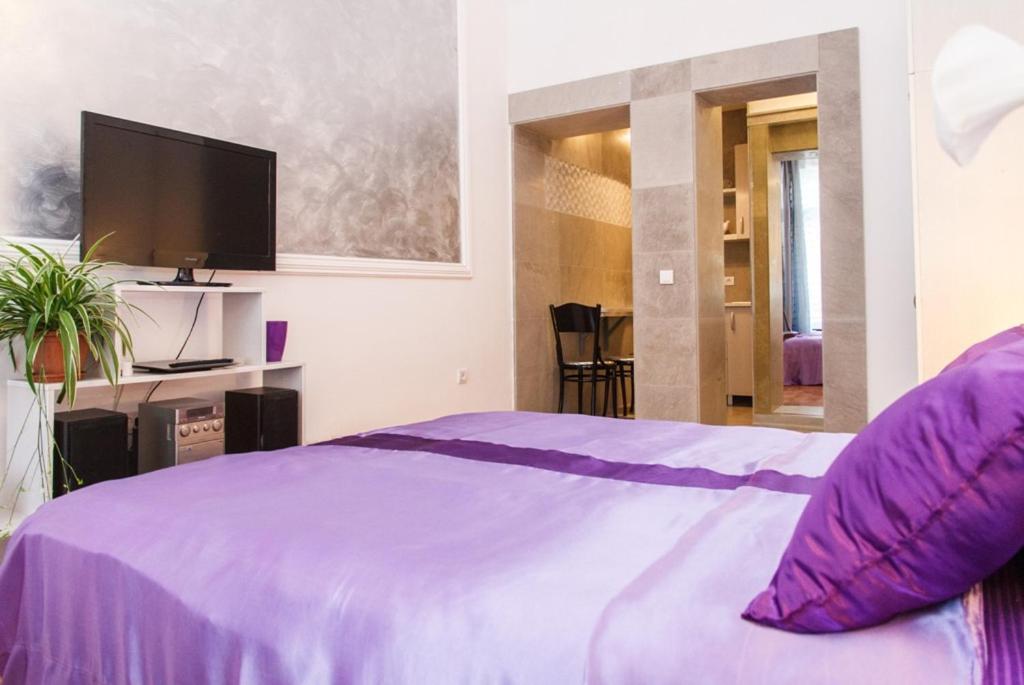 City Center Apartment With Balcony 베오그라드 외부 사진