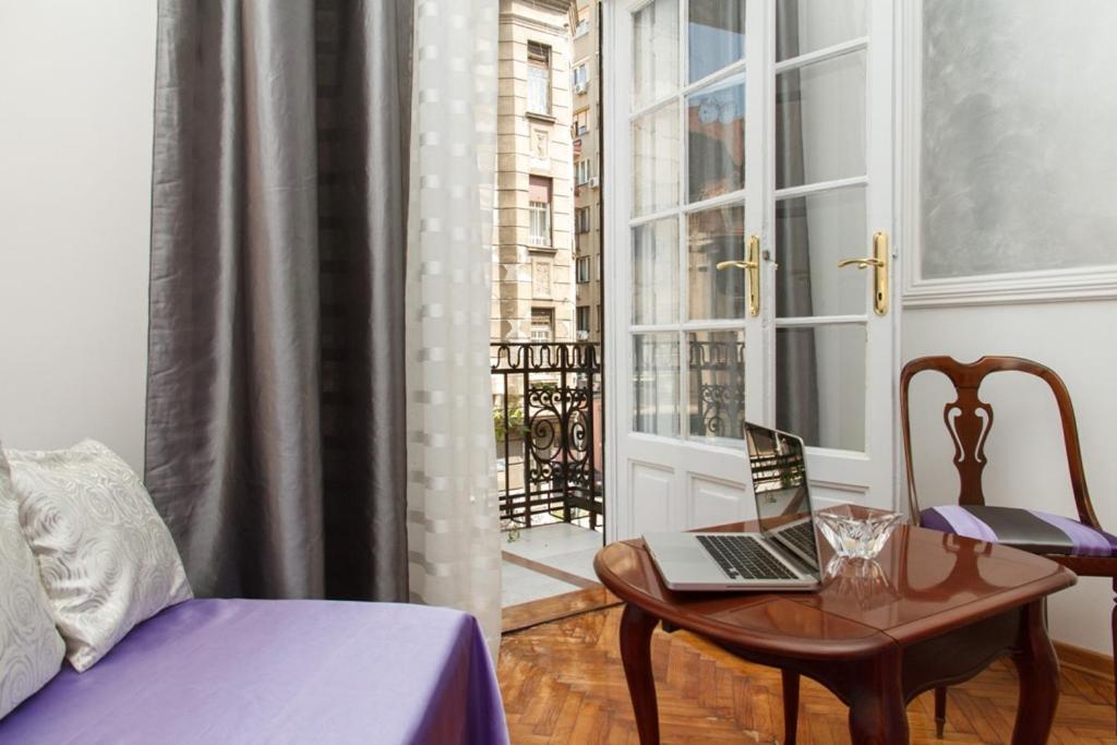 City Center Apartment With Balcony 베오그라드 외부 사진